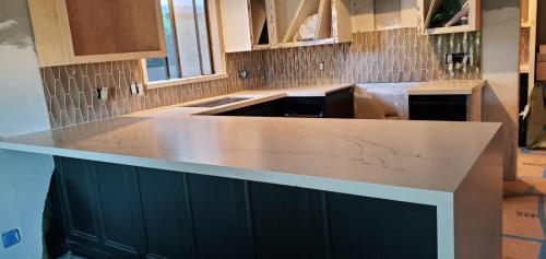 dc3e0f26-022b-4aa3-9d9a-9f461c45fde5-1