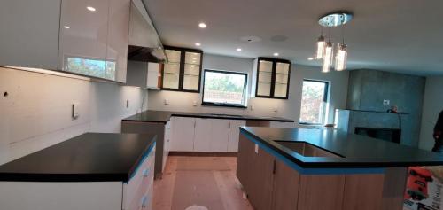 e09ae6bd-74db-4d87-b2f4-b33fd024c141-1